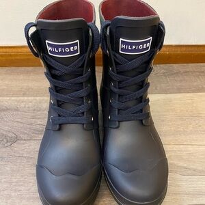 Tommy Hilfiger Renegade Navy Blue Rubber Fisherman Short Deck Boots